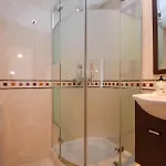 Apartment Ref 236 *